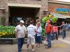 at the mall where the pumpkin parade will start